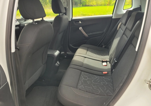 Peugeot 2008 cena 32900 przebieg: 189000, rok produkcji 2015 z Ścinawa małe 211